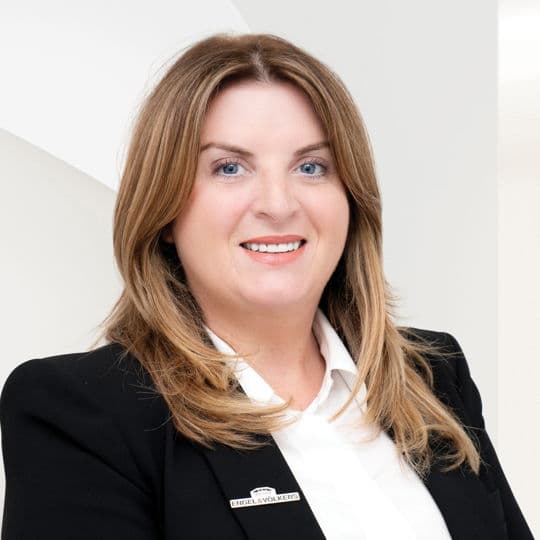 Portrait photo of Samantha Green