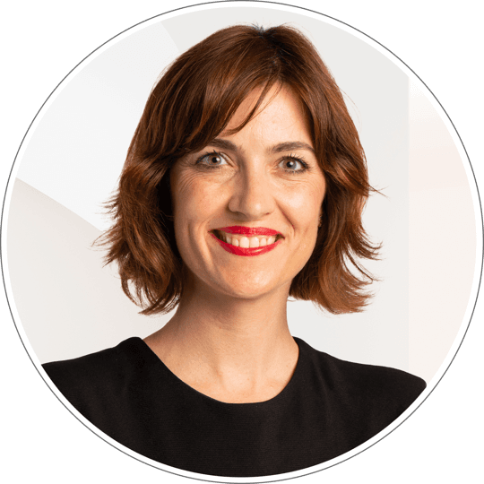 Portrait photo of Elena Santiago