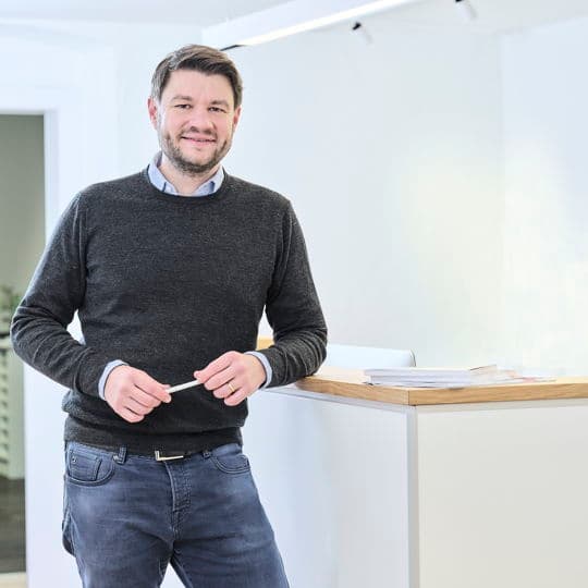 Porträtfoto von Florian Hofer