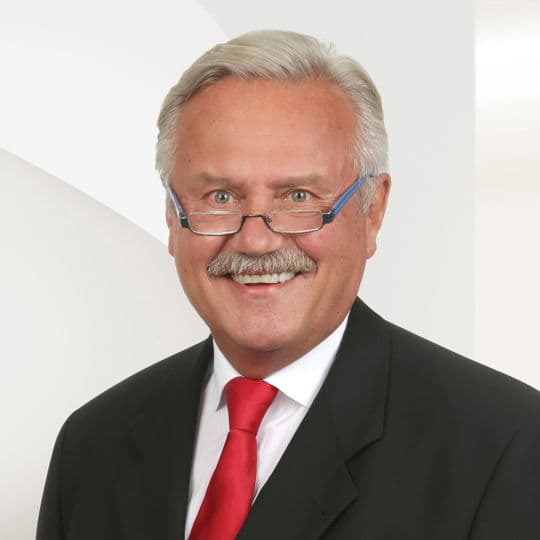 Portrait photo of Hans Maier