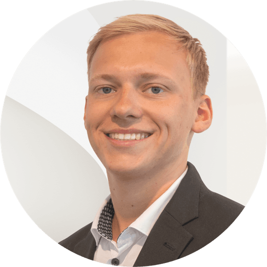 Portrait photo of Fabian Bauer