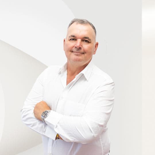 Portrait photo of Renier Theron