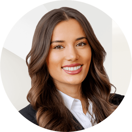 Portrait photo of Laura Hirschauer