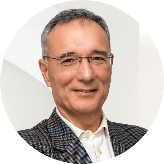 Portrait photo of Chris Karathanasis