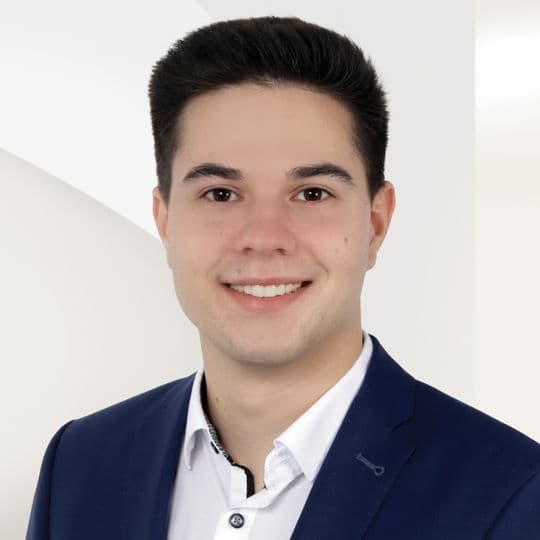 Portrait photo of Jonas Andreatta