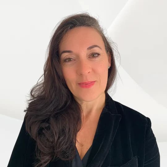Portrait photo of Susana Santos