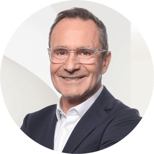 Portrait photo of Thomas Zwingmann