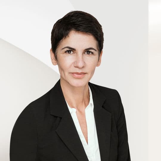 Portrait photo of Demet Kara-Peistrup