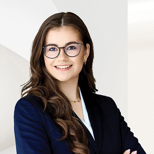 Portrait photo of Anna Mühmel