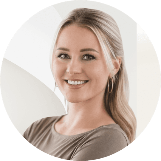 Portrait photo of Stephanie Fricke