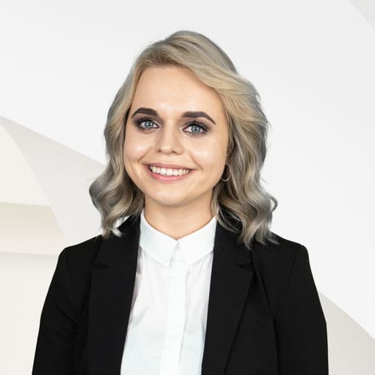 Portrait photo of Julia Waaks