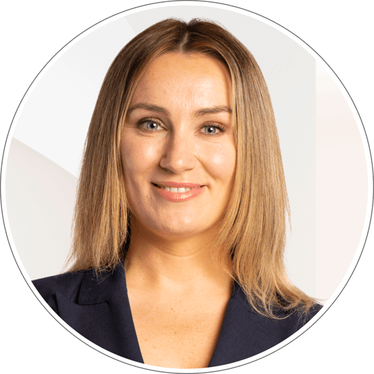 Porträtfoto von Dorina Kola