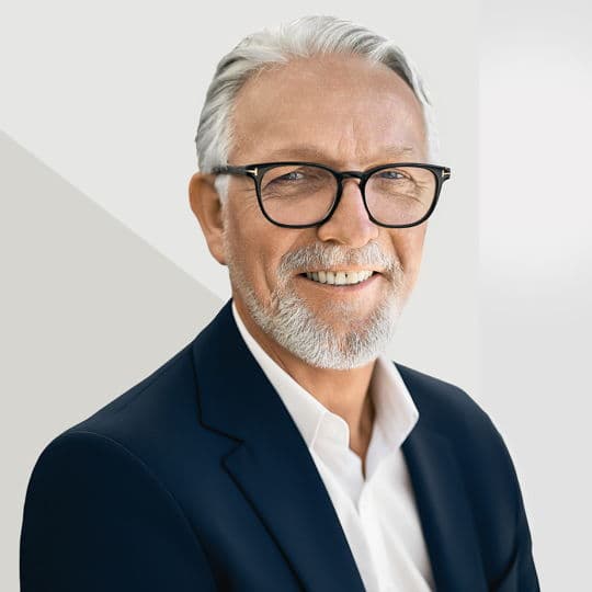 Portrait photo of Dieter Sieg