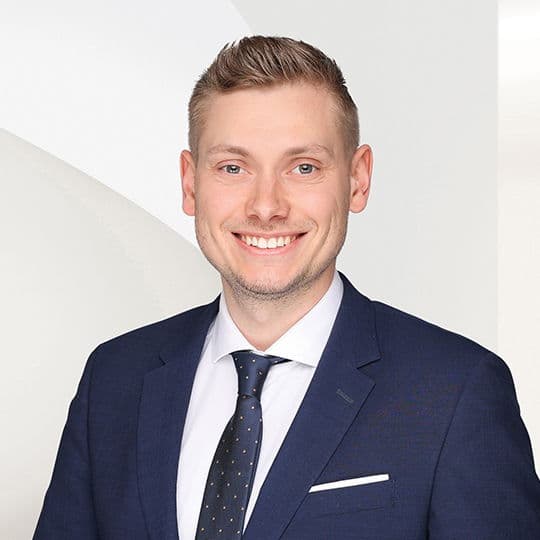 Portrait photo of Felix Blessing