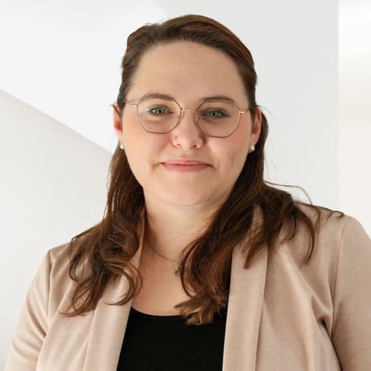 Portrait photo of Astrid Kohlmeyer