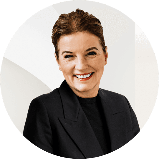 Portrait photo of Anja Schuebeler-Droese