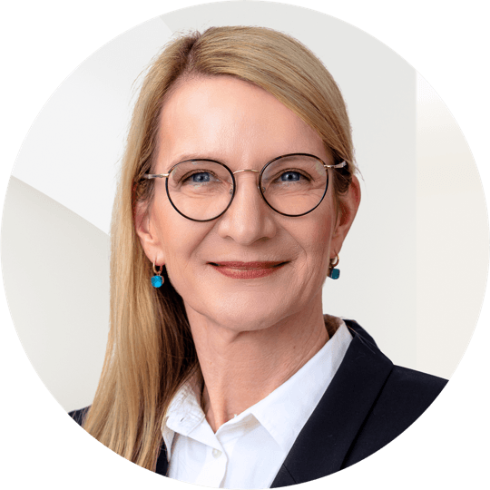 Portrait photo of Katrin Kling