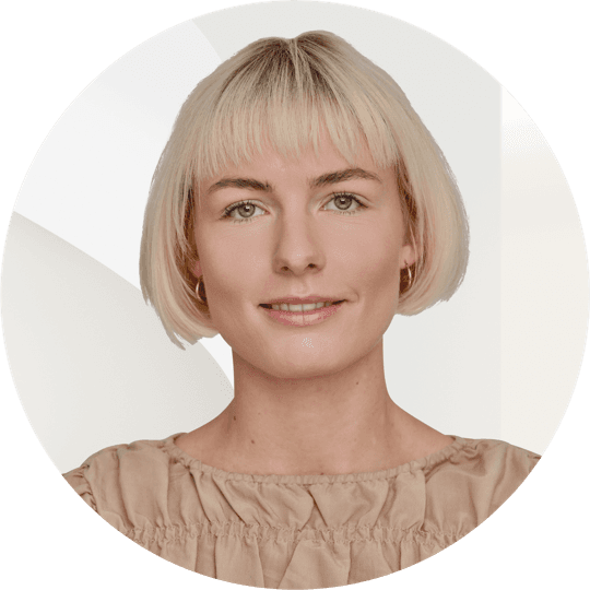 Portrait photo of Kathrin Schauer