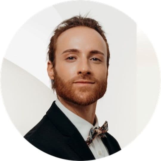 Portrait photo of Sascha Mülhausen