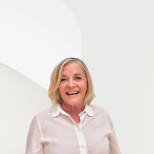 Portrait photo of Sally Ross