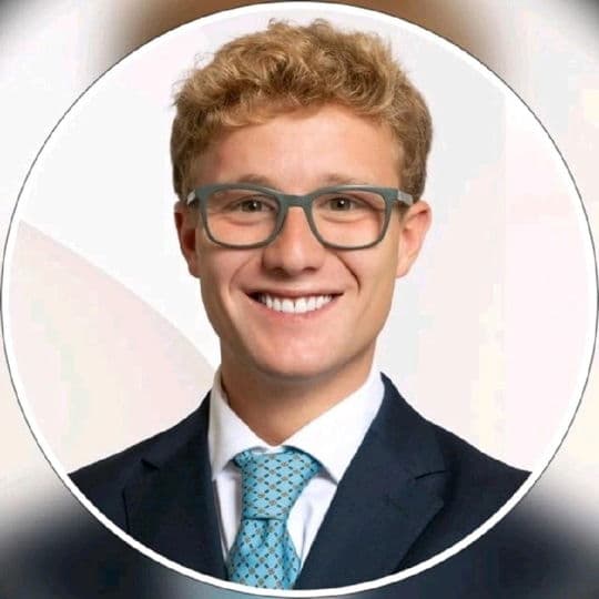 Portrait photo of Davide Bandiera