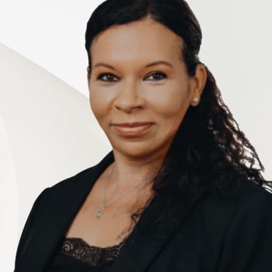 Portrait photo of Miriam Petersen