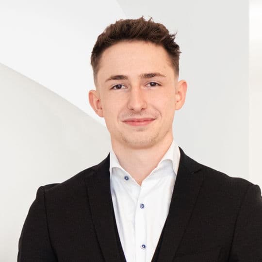 Portrait photo of Leopold Schäfer