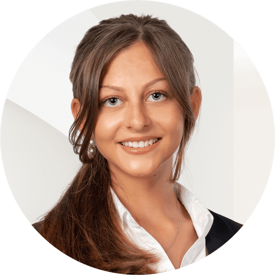 Portrait photo of Ramona Merkt