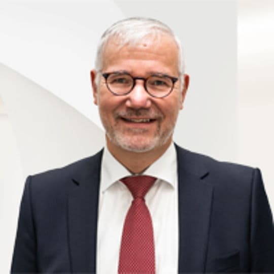 Portrait photo of René Weber