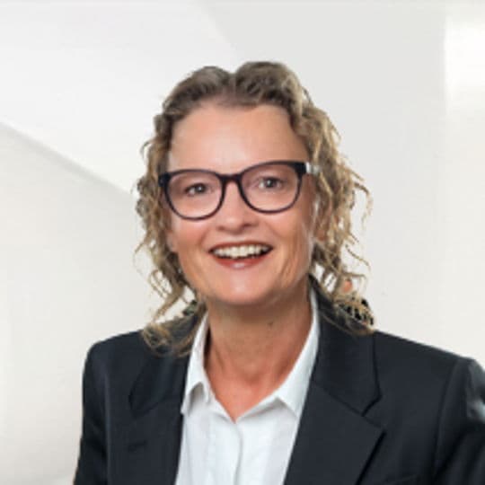 Portrait photo of Dorothea Schmidt