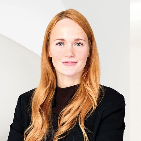 Portrait photo of Nadja Peters