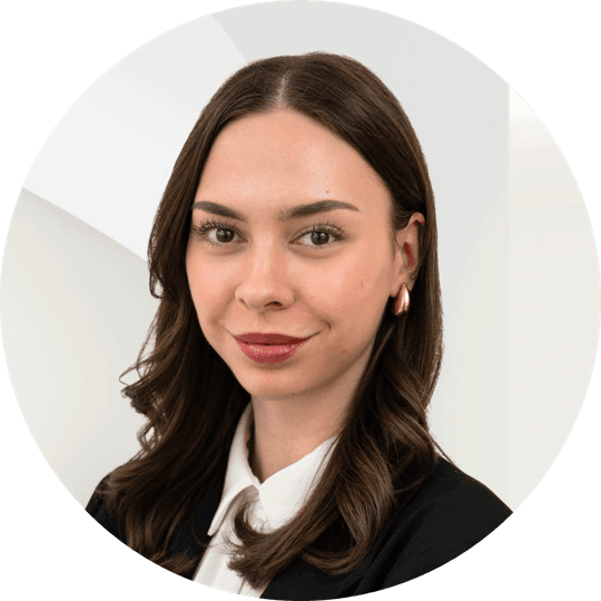 Portrait photo of Elena Guichemer