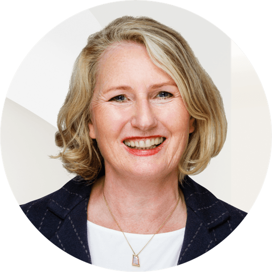 Portrait photo of Martina Kühn