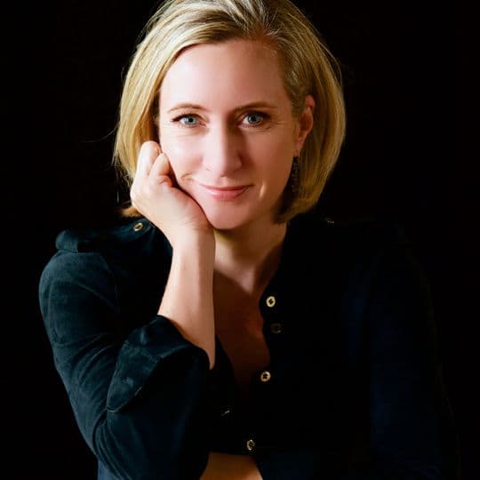 Portrait photo of Stephanie Fresle