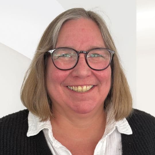 Portrait photo of Nina Mynett