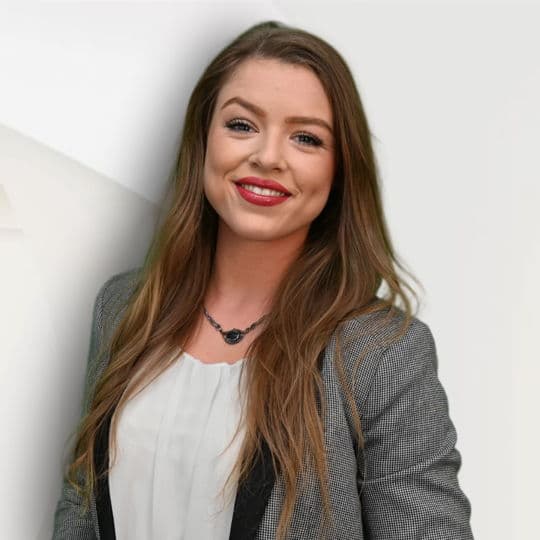 Portrait photo of Julia Heinemann