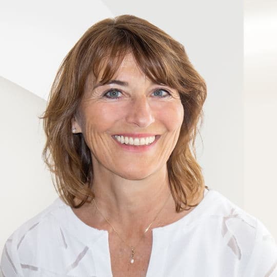 Portrait photo of Ilona Kneißler