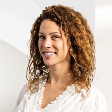 Porträtfoto von Sarah Panarace