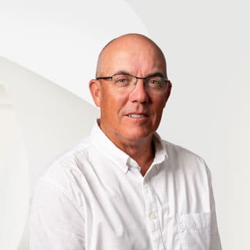 Portrait photo of Andrew Hynch