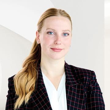 Portrait photo of Carolin Bogner