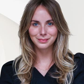 Portrait photo of Anna-Sophie Wellink