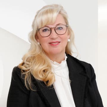 Portrait photo of Maren Pohlmann