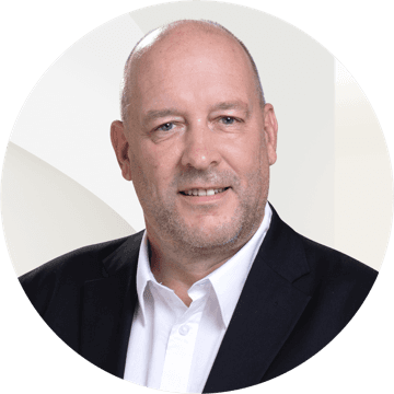 Portrait photo of Steffen Lehmann