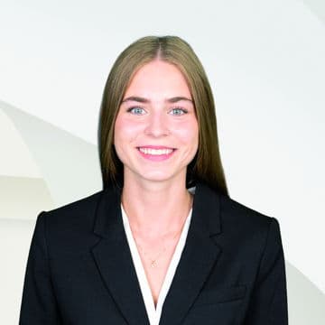 Portrait photo of Joyce Dammeyer