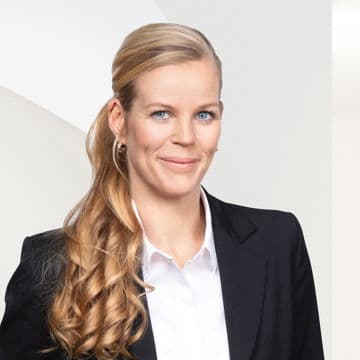 Portrait photo of Yvonne Neven