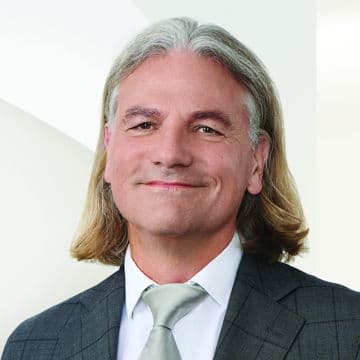 Portrait photo of Michael Höhenberger