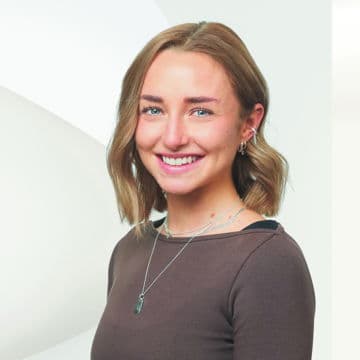 Portrait photo of Katharina Schmid