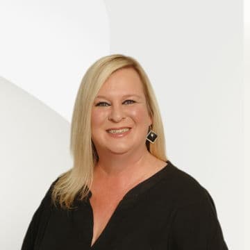 Portrait photo of Leigh de Jongh