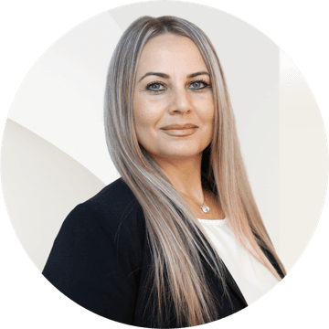 Portrait photo of Ilona Papadopoulou