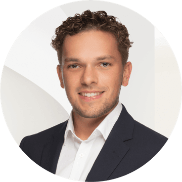 Portrait photo of Elias Bernt